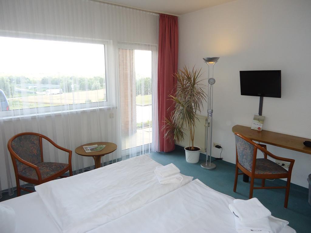 Greenline Hotel Hellfeld Neubrandenburg Pokój zdjęcie