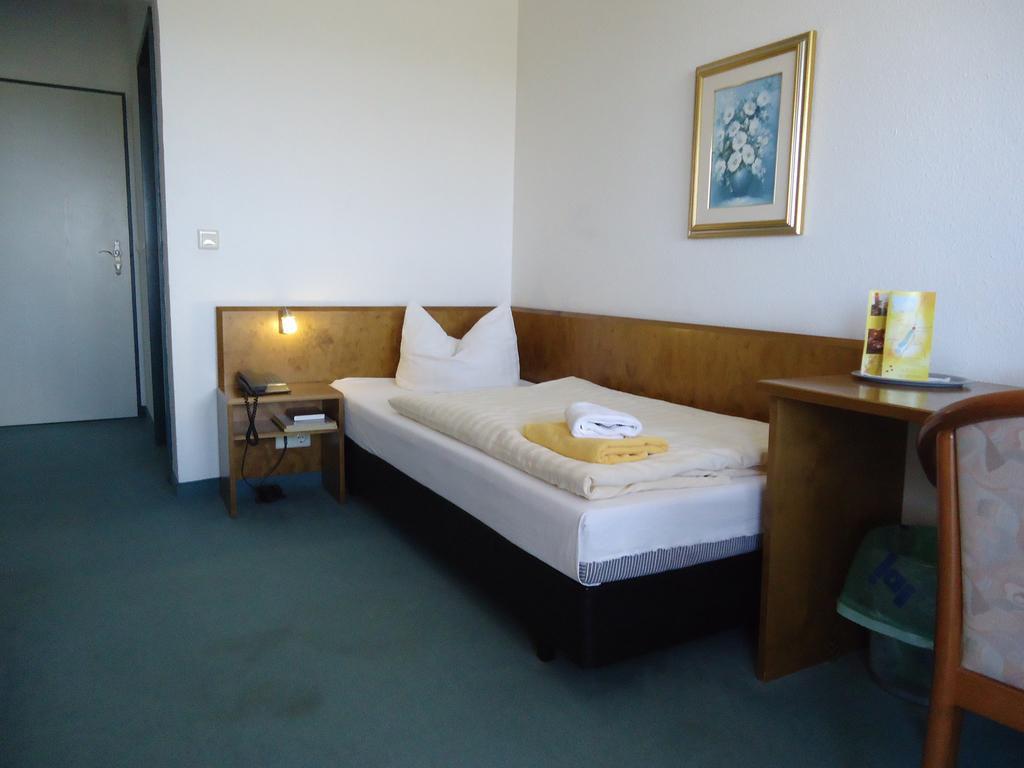 Greenline Hotel Hellfeld Neubrandenburg Zewnętrze zdjęcie