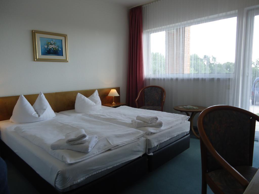Greenline Hotel Hellfeld Neubrandenburg Zewnętrze zdjęcie